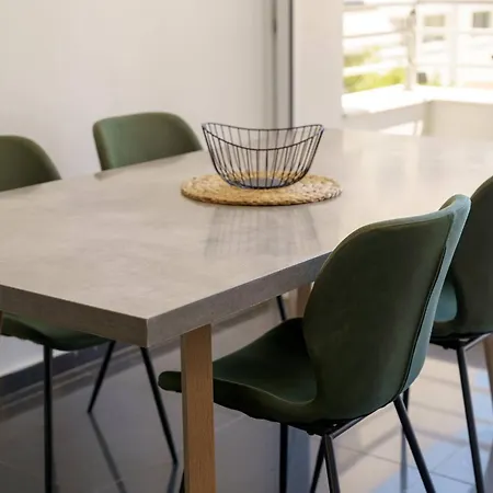 Central 2 Bdr Flat St Lazaros - Phoenix Lodge *