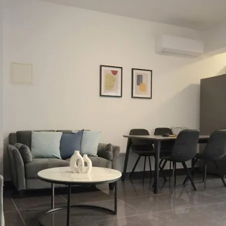 Appartamento Theodorou Deluxe Central 2Bd
