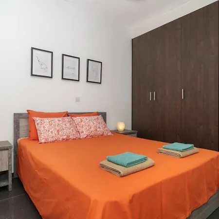 Theodorou Deluxe Central 2Bd Larnaca