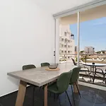 Theodorou Deluxe Central Apartamento Larnaca