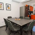 Theodorou Deluxe Central Apartamento *