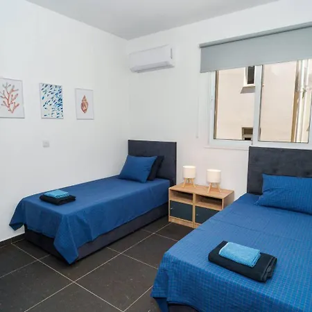 Central 2 Bdr Flat St Lazaros - Phoenix Lodge Daire *