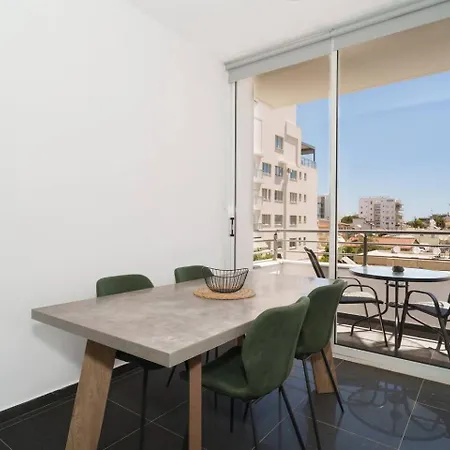 Central 2 Bdr Flat St Lazaros - Phoenix Lodge Daire Larnaca