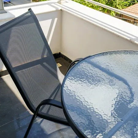 Central 2 Bdr Flat St Lazaros - Phoenix Lodge