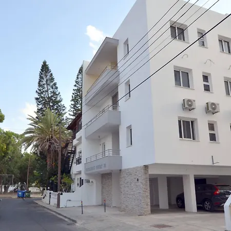Theodorou Deluxe Central Apartamento Larnaca