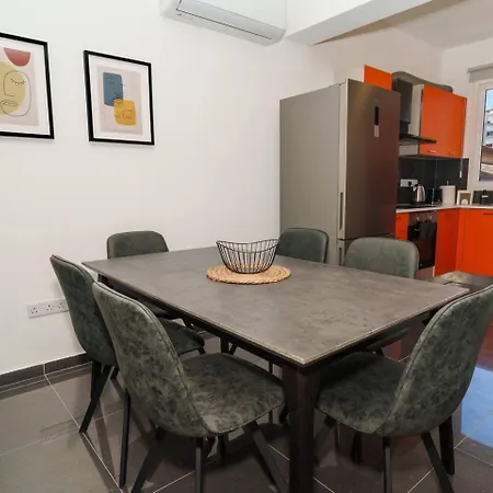 Central 2 Bdr Flat St Lazaros - Phoenix Lodge Daire *