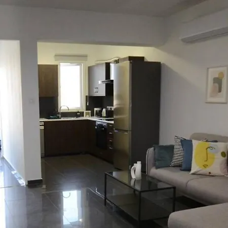 Central 2 Bdr Flat St Lazaros - Phoenix Lodge Daire