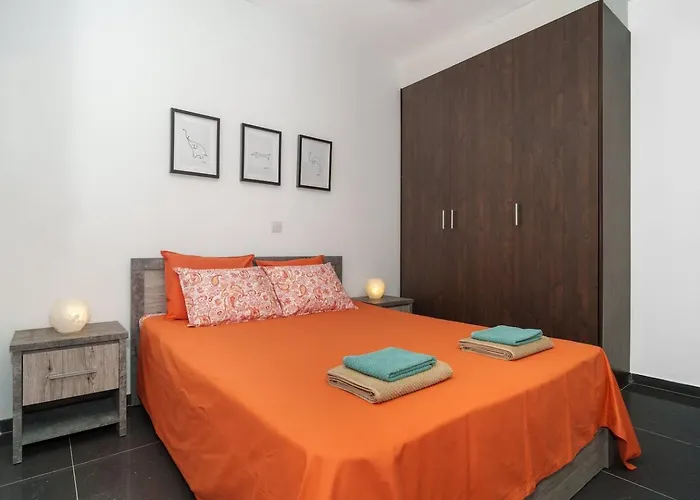 2 Bdr Flat St Lazaros - Phoenix Larnaca
