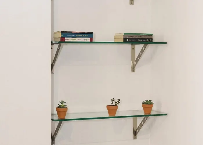 2 Bdr Flat St Lazaros - Phoenix *