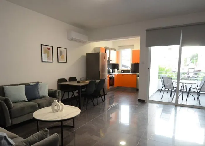 2 Bdr Flat St Lazaros - Phoenix Apartamento Larnaca